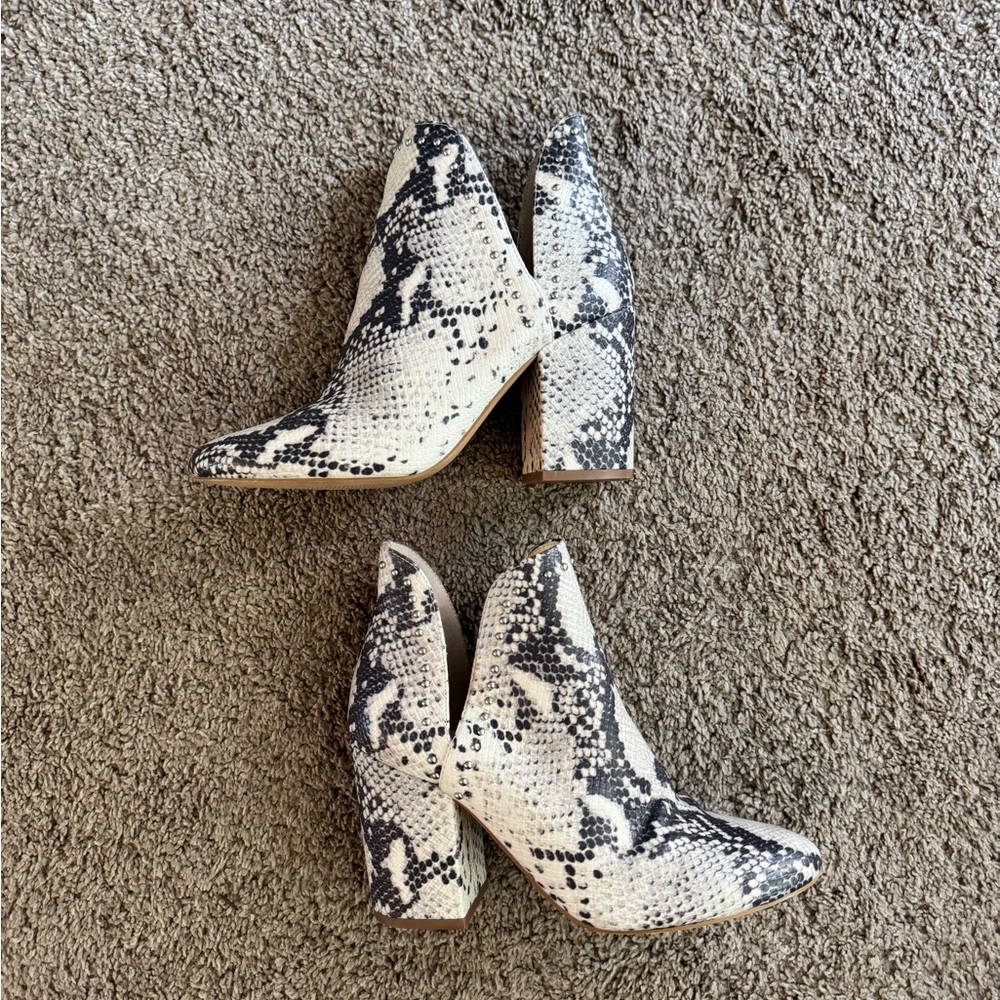 Steve Madden Snake print Rockstar Ankle Bootie - Picture 5 of 5